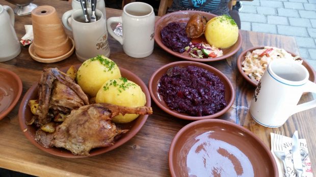 Ente mit Rothohl und Klößen