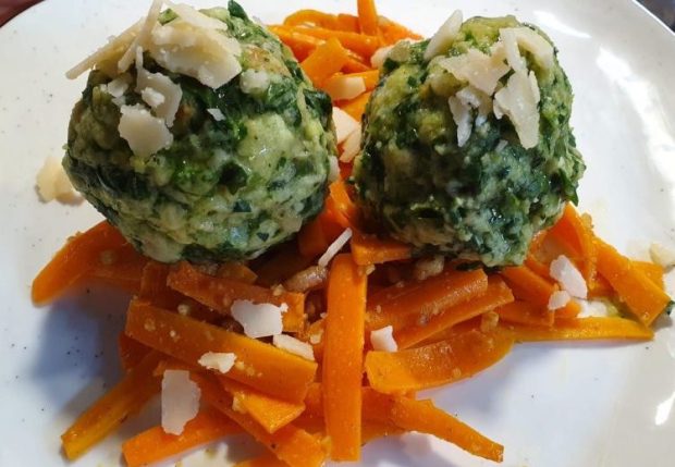 Südtiroler Spinatknödel