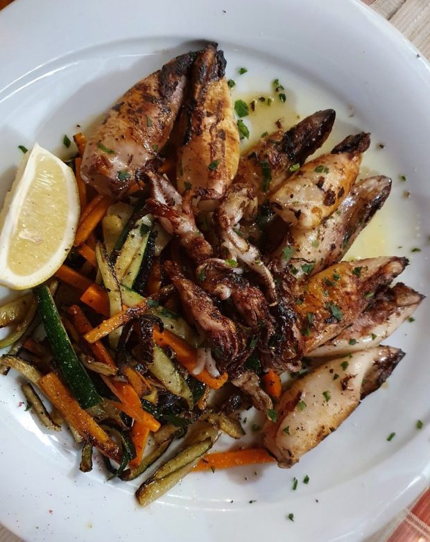 Tintenfisch mit Gemüse