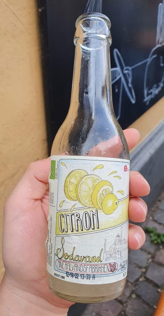 Dänische Zitronenlimonade
