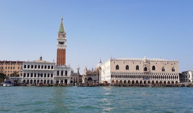 Markusplatz Venedig Wassertaxi