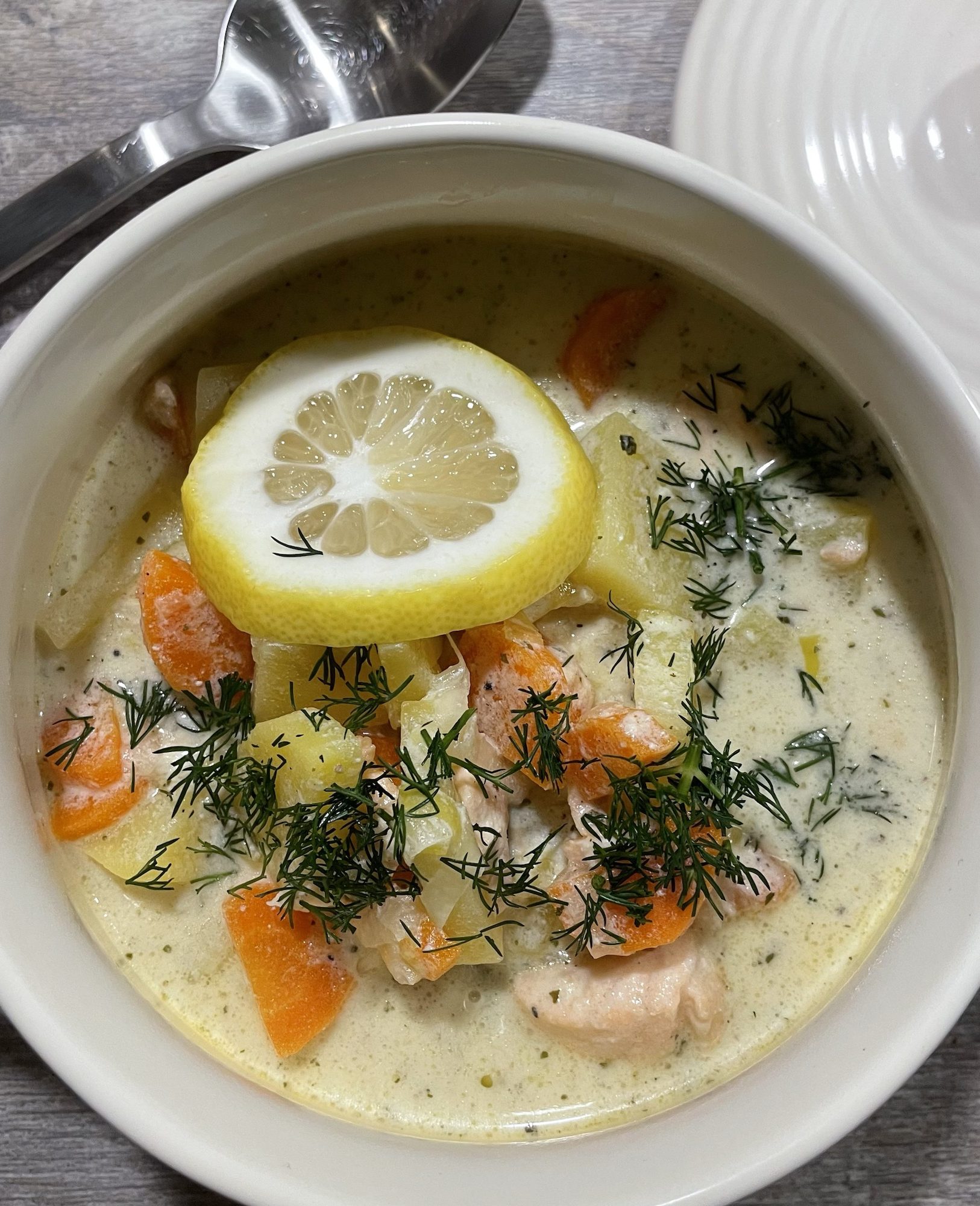 Lohikeitto – cremige Kartoffel Lachssuppe aus Finnland – TRAVEL FOODIES Lohikeitto – cremige Kartoffel Lachssuppe aus Finnland – TRAVEL FOODIES